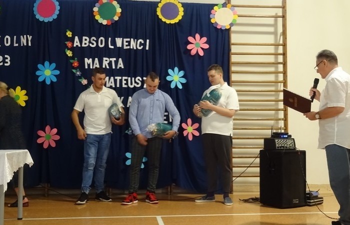 zakonczenieroku00009