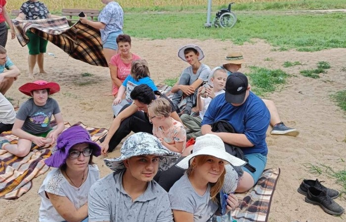 93E86FC7-9702-48B6-9520-91AF64B3862C