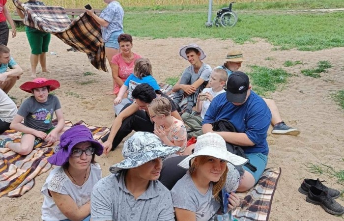 A59A4032-BC0E-406A-A798-EA118CC3AFFF