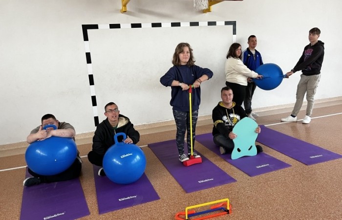 0C513B87-6245-4D22-909C-DE8396106D06