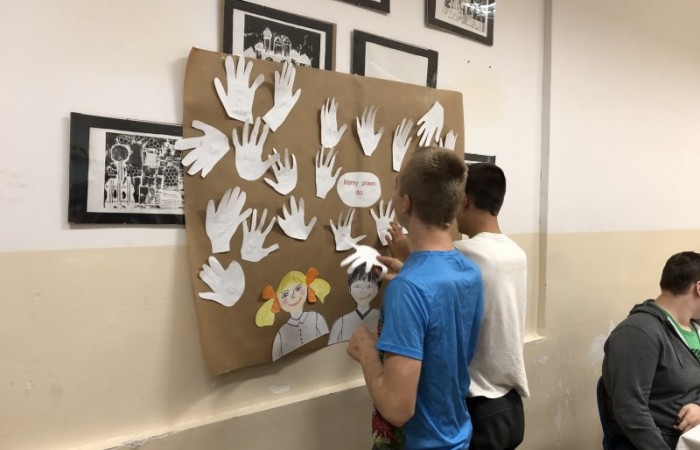 4FCCD9D6-1FAE-41C2-978D-4377D0E3D934